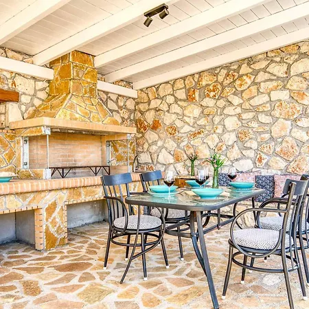 فيلة Astra Dio Vasilikí